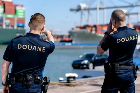 Paper and email document submission to Dutch Customs ends on 16 May 2026. From that date, all documents submitted following a customs inspection must go through the DMS declaration system via a direct integration. Here is what changes and how to prepare.